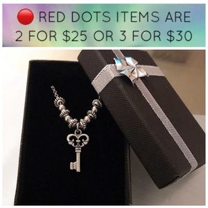 🔴SALE ! Silver key women choker necklace